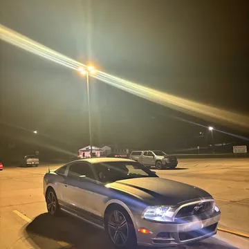 2014 Ford Mustang V6 Premium Coupe