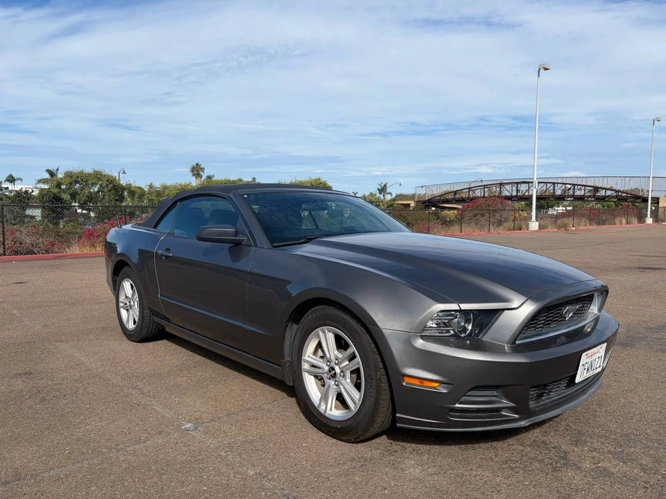 2014 Ford S197 Mustang - Image 2 of 12