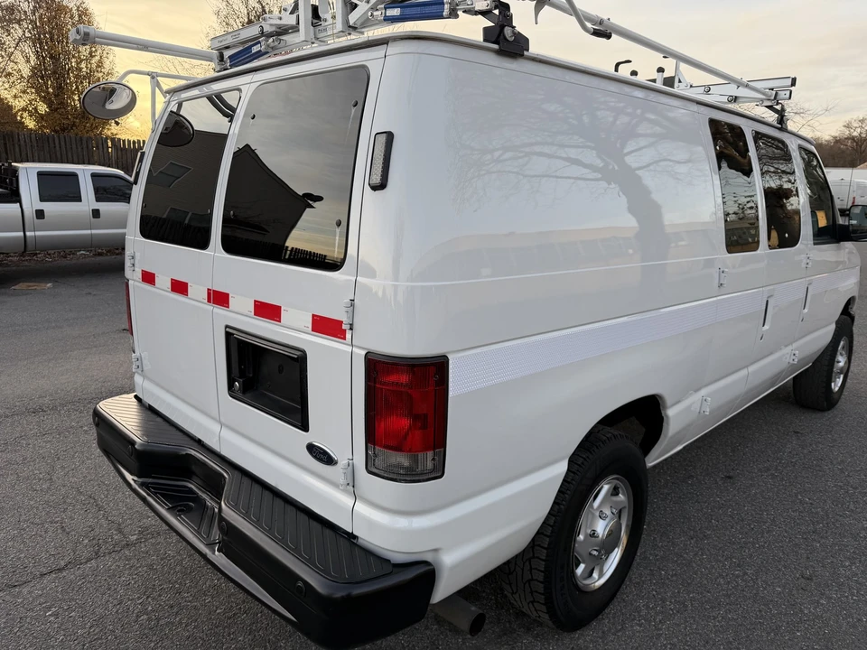 2014 Ford Econoline Van - Image 13 of 21
