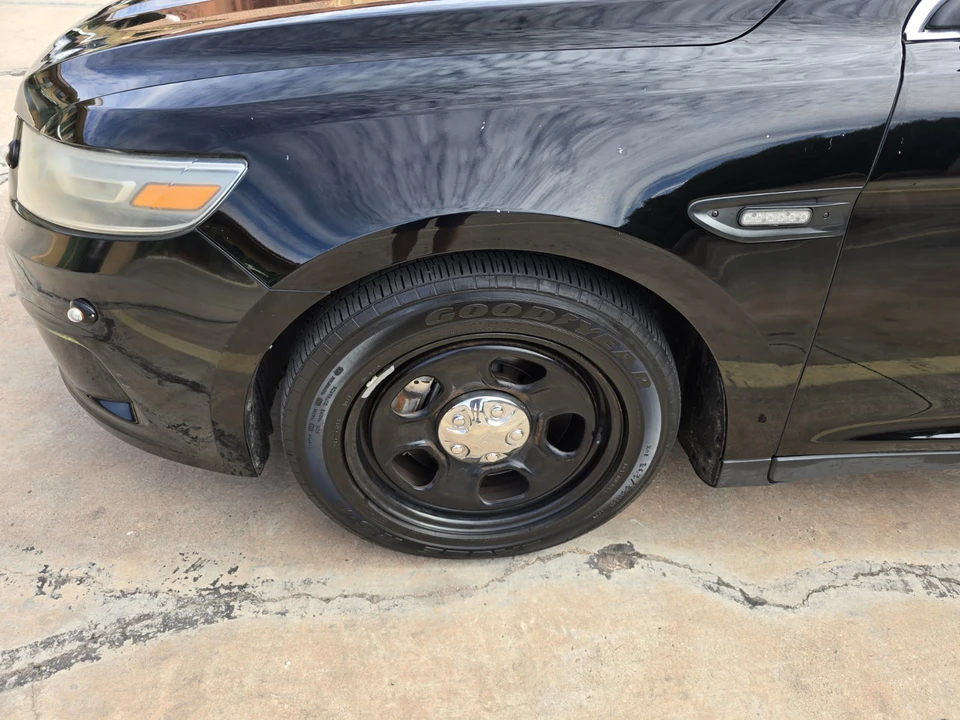 2014 Ford Taurus - Image 10 of 31