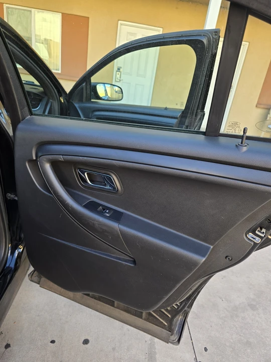 2014 Ford Taurus - Image 29 of 31