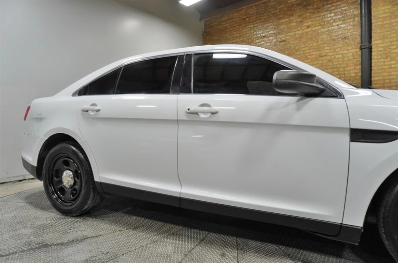 2014 Ford Taurus 5th Gen - Image 9 of 12