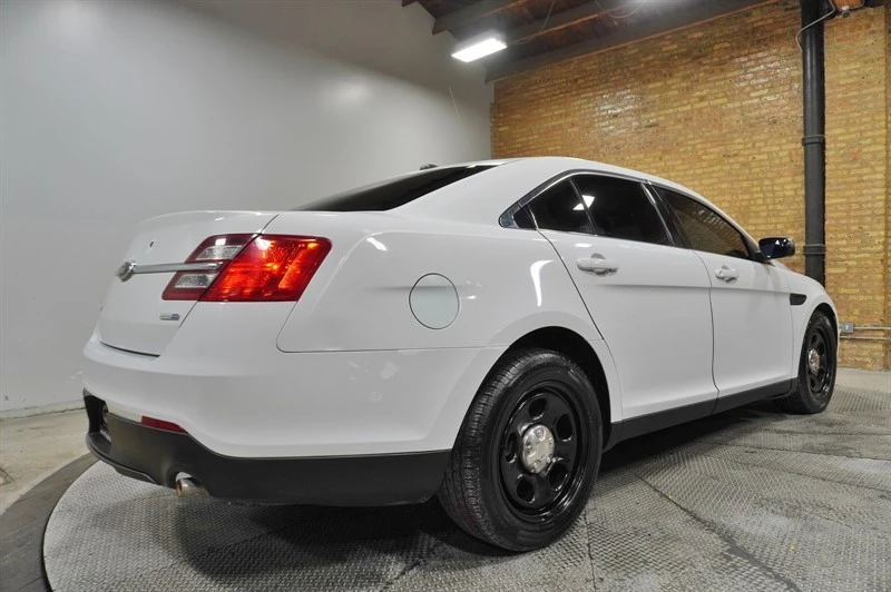 2014 Ford Taurus 5th Gen - Image 10 of 12