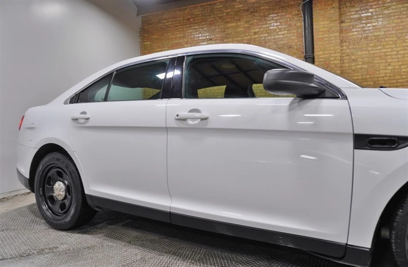 2014 Ford Taurus 5th Gen - Image 9 of 12