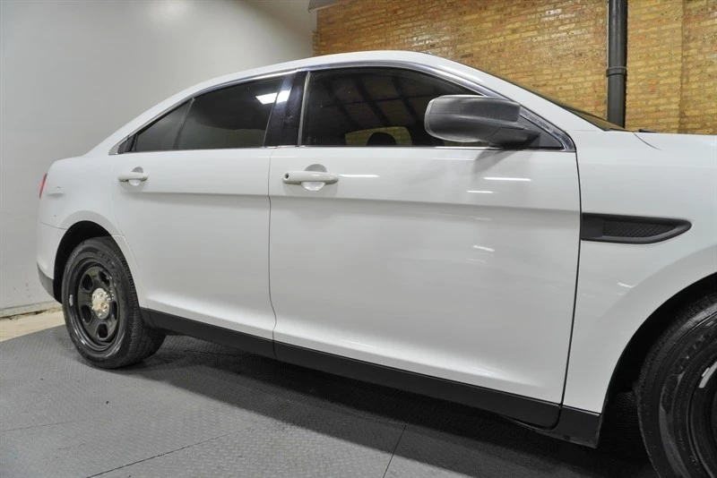 2014 Ford Taurus 5th Gen - Image 9 of 12
