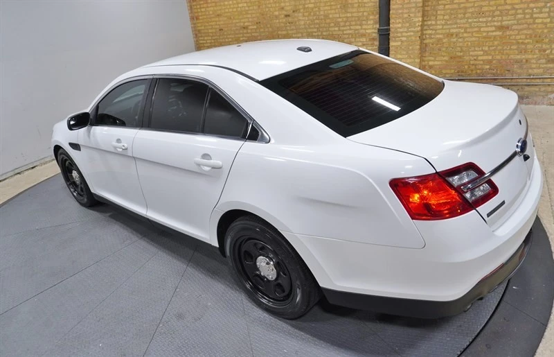 2014 Ford Taurus 6th Gen - Image 17 of 21