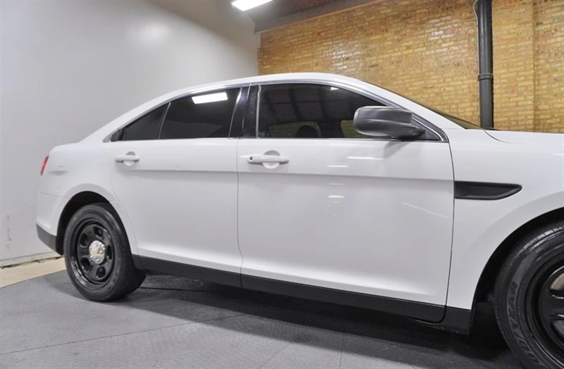 2014 Ford Taurus 6th Gen - Image 9 of 21