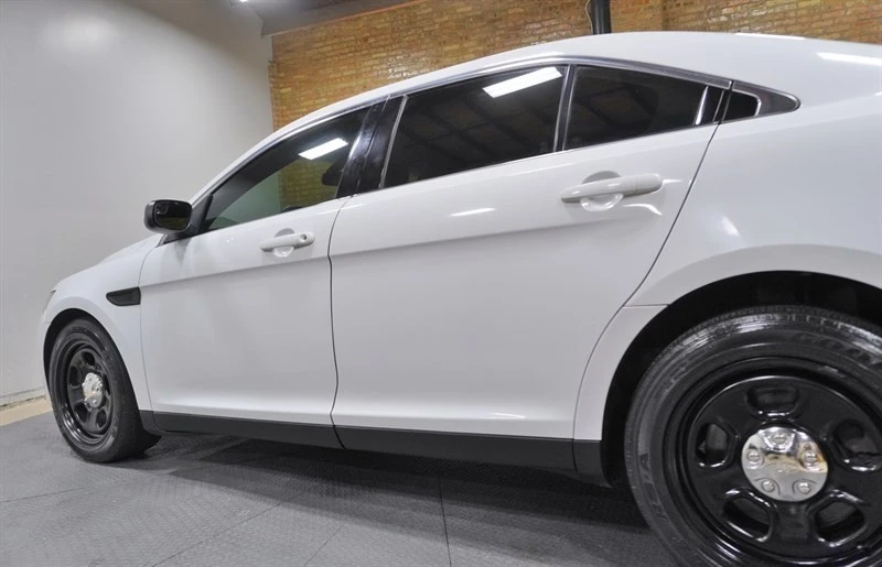 2014 Ford Taurus 6th Gen - Image 19 of 21