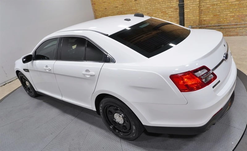 2014 Ford Taurus 6th Gen - Image 17 of 31