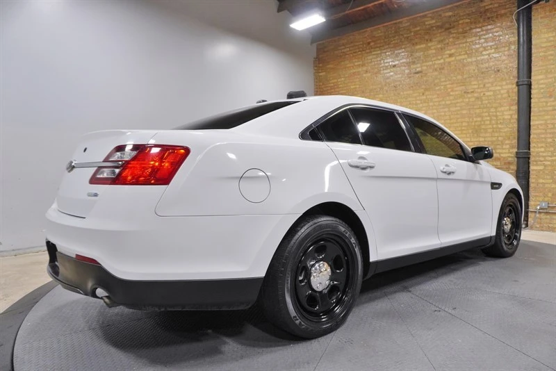 2014 Ford Taurus 6th Gen - Image 10 of 31
