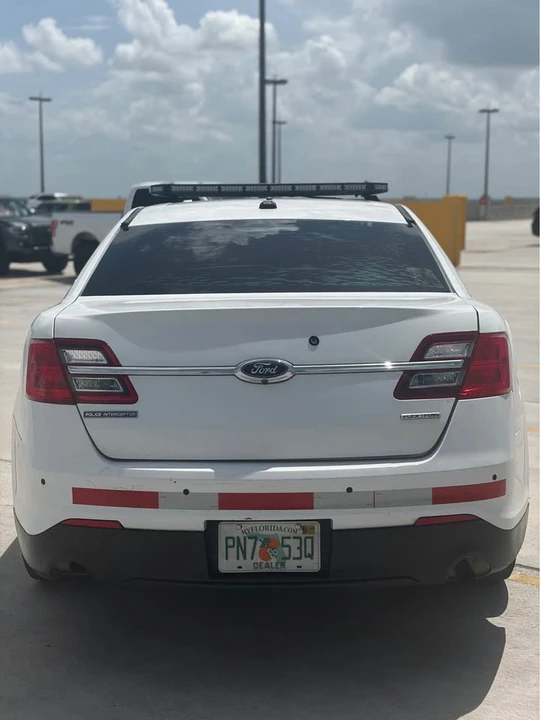 2014 Ford Taurus 6th Gen - Image 8 of 20