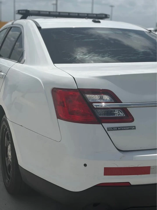 2014 Ford Taurus 6th Gen - Image 10 of 20