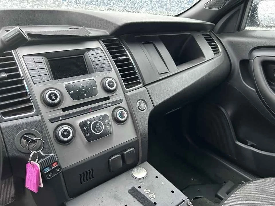 2014 Ford Taurus 6th Gen - Image 3 of 19