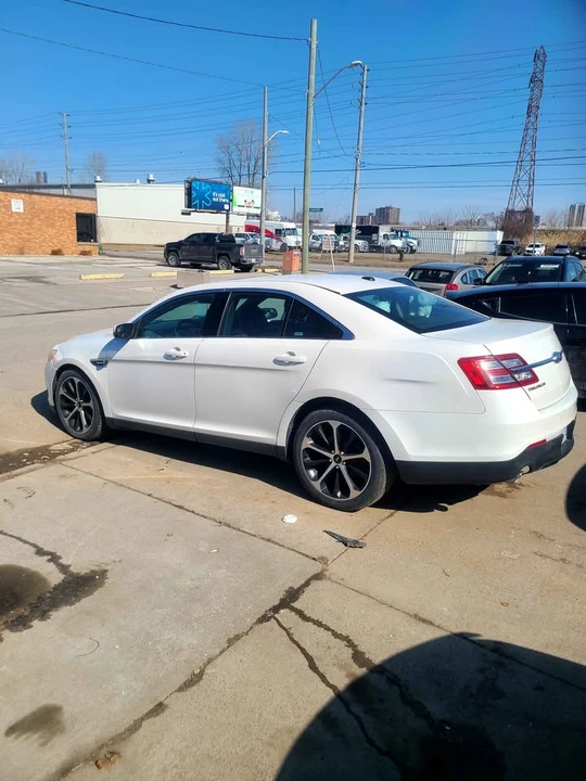 2014 Ford Taurus 6th Gen - Image 3 of 11