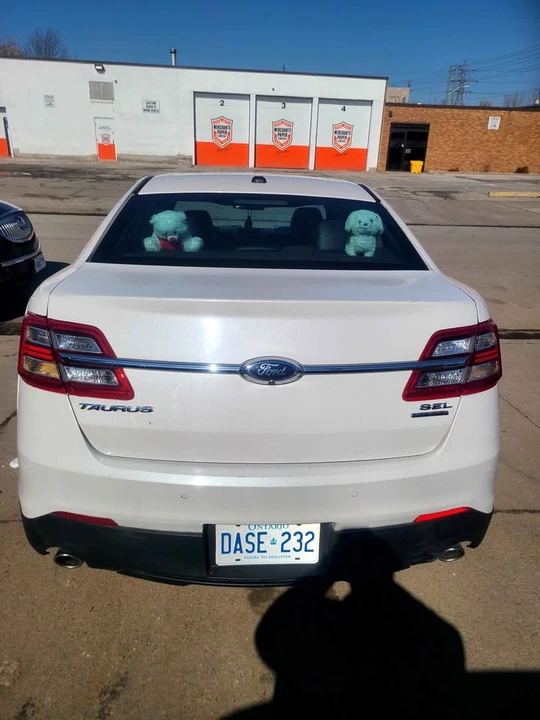 2014 Ford Taurus 6th Gen - Image 6 of 11