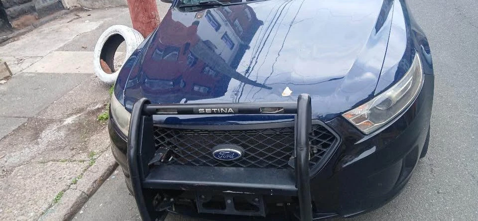 2014 Ford Taurus 6th Gen - Image 3 of 4