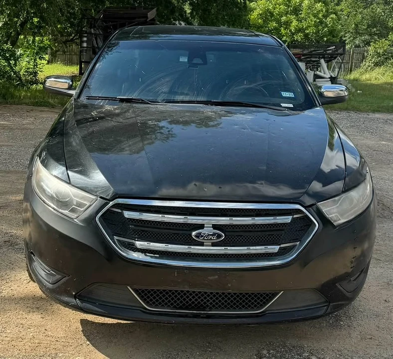 2014 Ford Taurus 6th Gen - Image 4 of 9