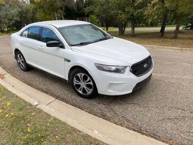 2014 Ford Taurus 6th Gen - Image 5 of 10