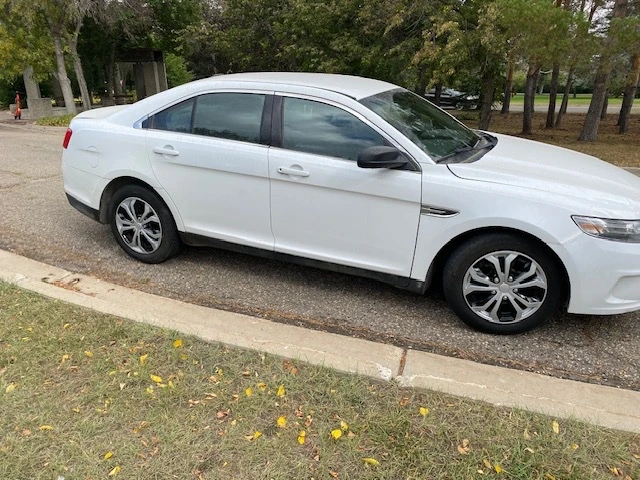 2014 Ford Taurus 6th Gen - Image 8 of 10
