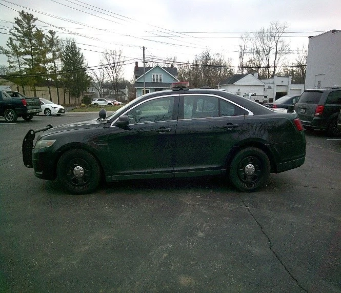 2014 Ford Taurus 5th Gen - Image 3 of 10