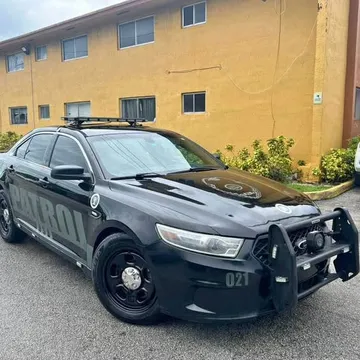 2014 Ford Taurus L