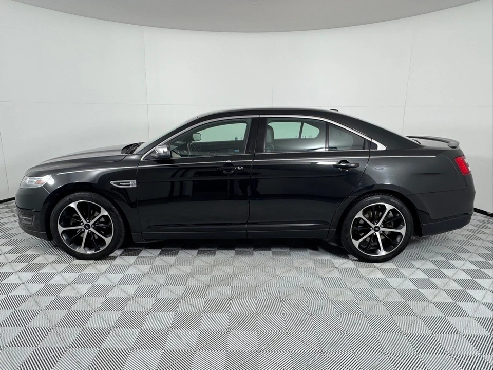 2014 Ford Taurus 5th Gen - Image 6 of 12