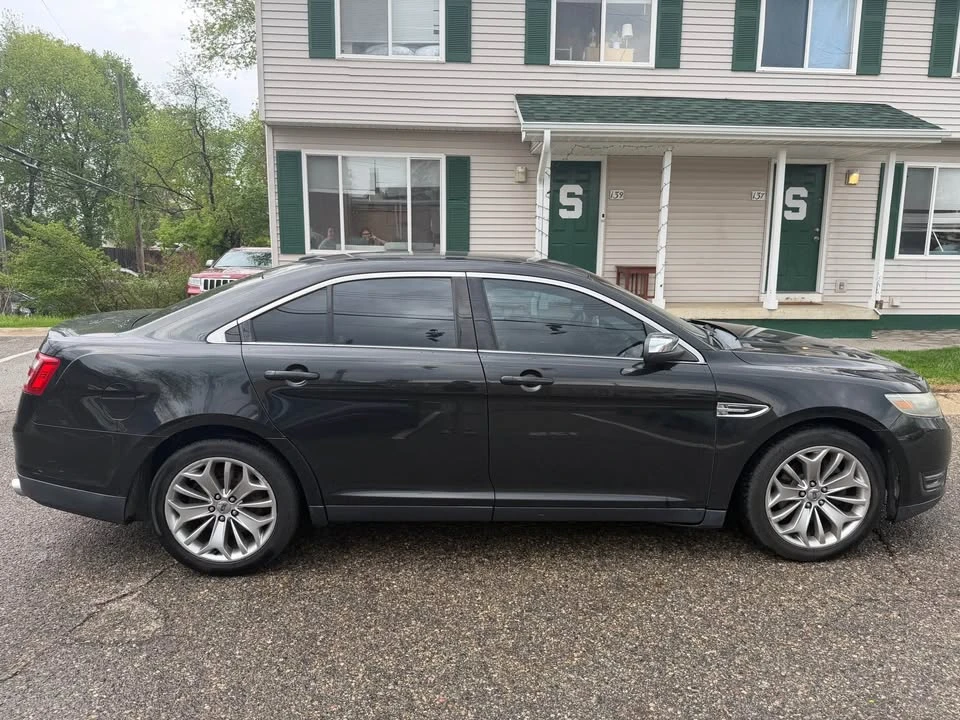 2014 Ford Taurus 6th Gen - Image 3 of 14