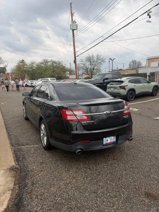 2014 Ford Taurus 6th Gen - Image 4 of 14