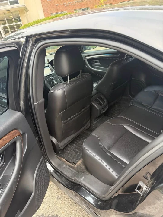 2014 Ford Taurus 6th Gen - Image 10 of 14