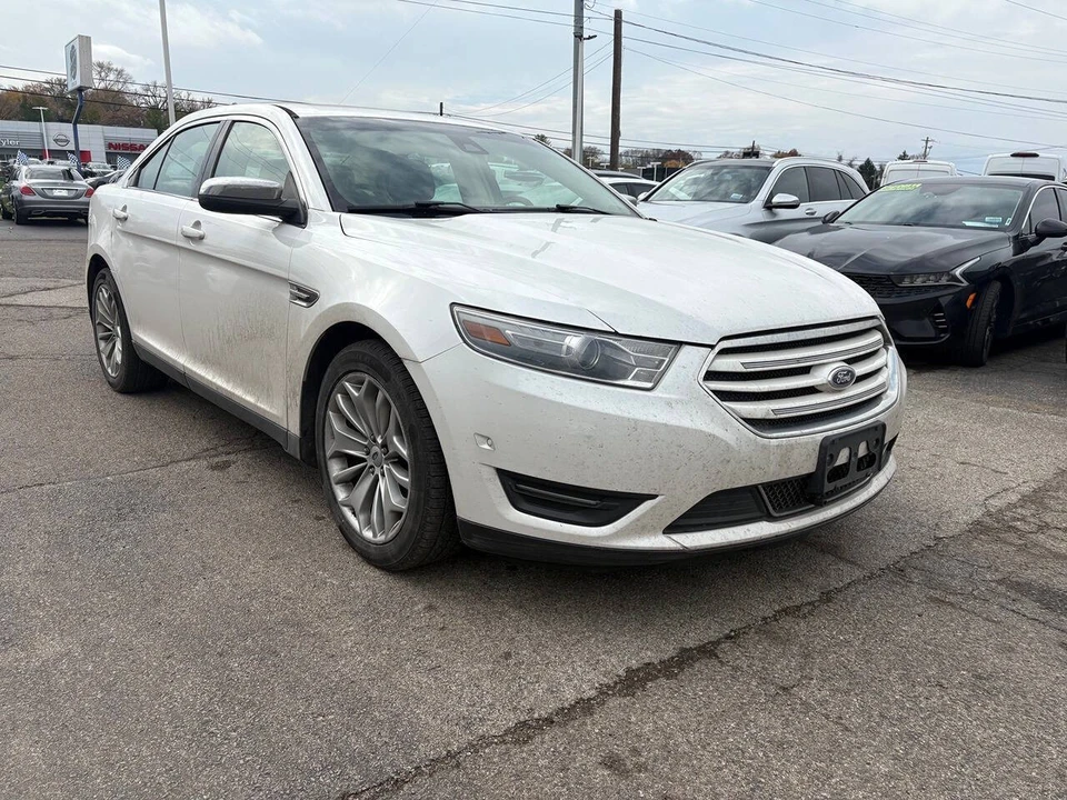 2014 Ford Taurus 5th Gen - Image 2 of 12