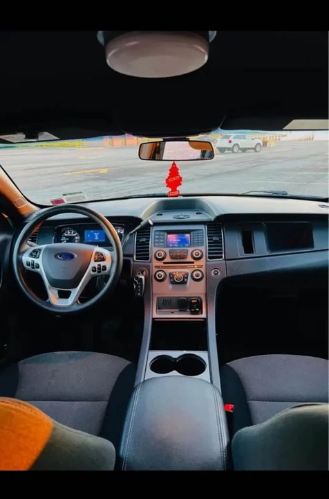 2014 Ford Taurus 6th Gen - Image 7 of 10