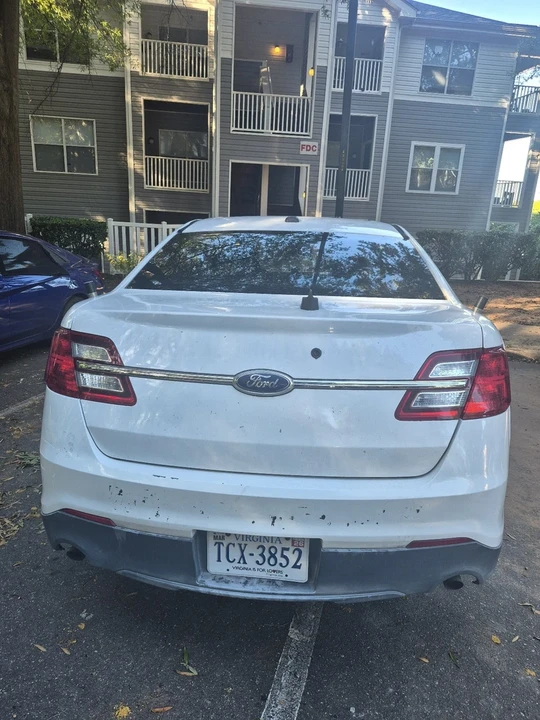 2014 Ford Taurus 5th Gen - Image 4 of 10