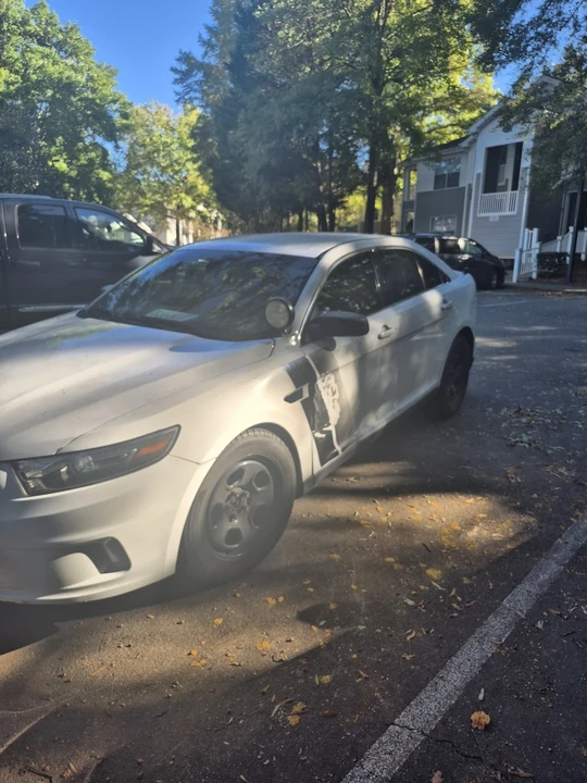 2014 Ford Taurus 5th Gen - Image 2 of 10