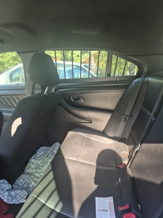 2014 Ford Taurus 5th Gen - Image 8 of 10
