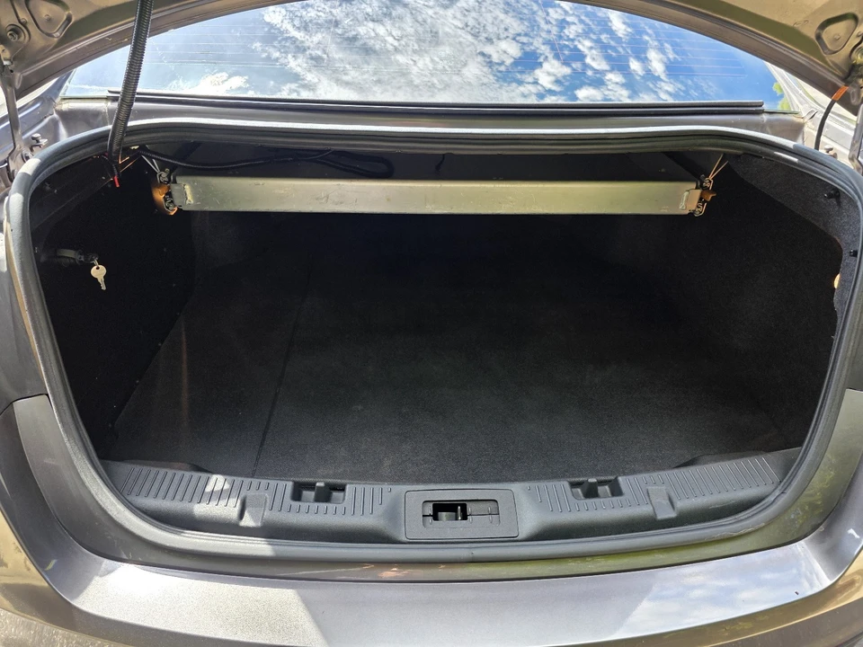 2014 Ford Taurus 6th Gen - Image 17 of 18