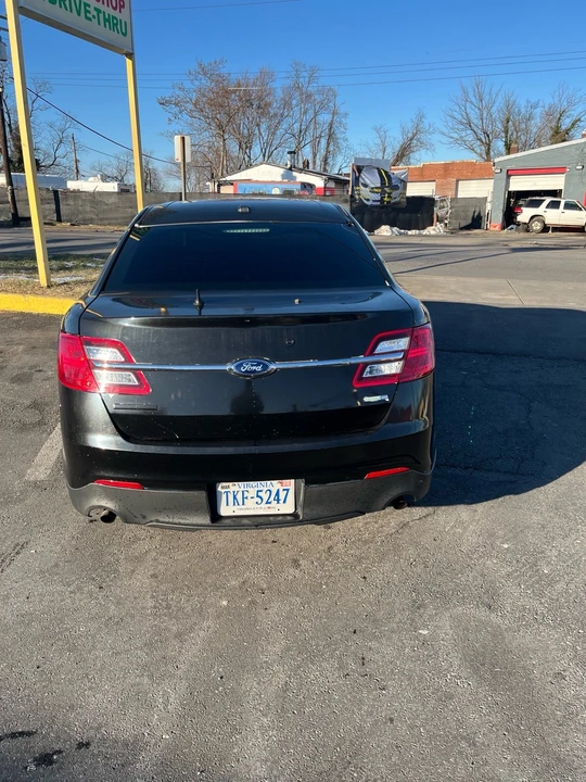 2014 Ford Taurus 5th Gen - Image 6 of 11