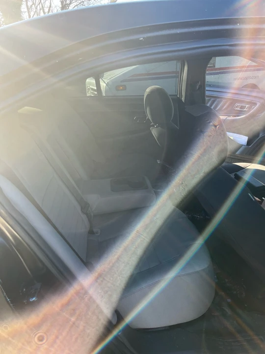 2014 Ford Taurus 5th Gen - Image 3 of 11