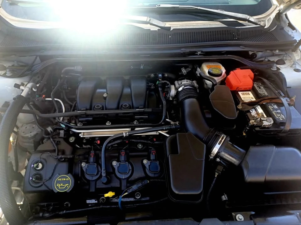 2014 Ford Taurus 6th Gen - Image 19 of 20