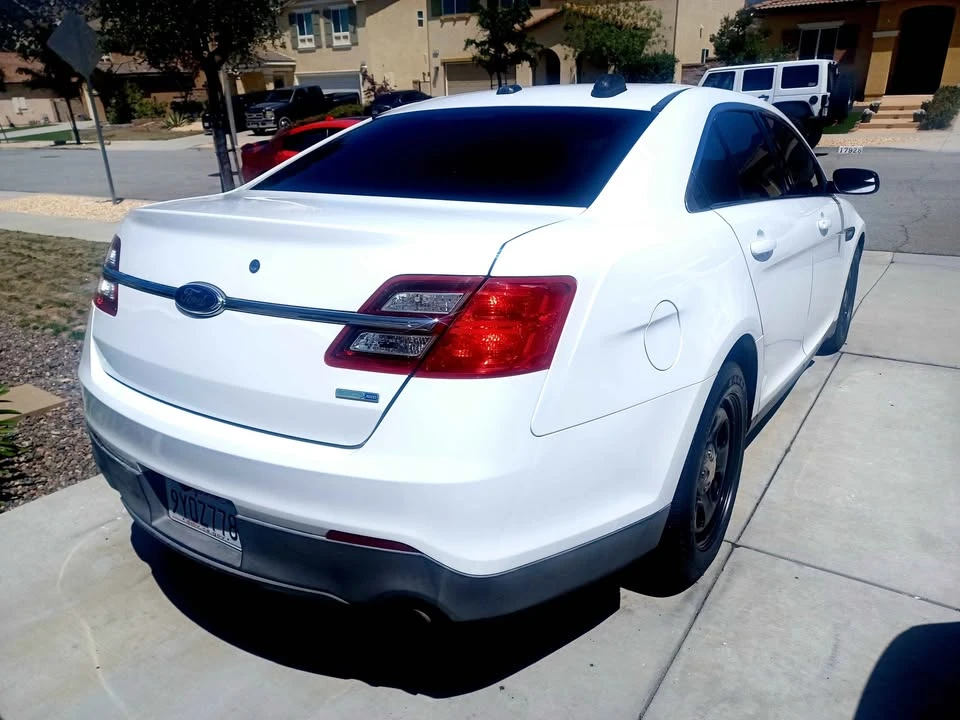 2014 Ford Taurus 6th Gen - Image 2 of 20