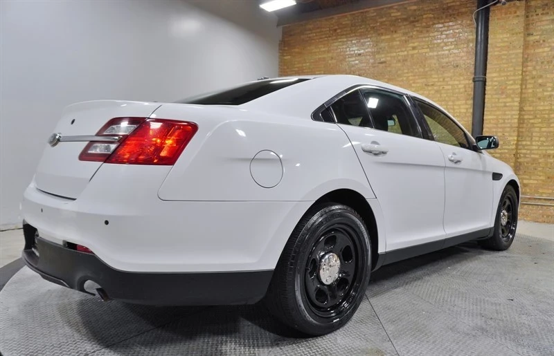 2014 Ford Taurus 5th Gen - Image 10 of 12