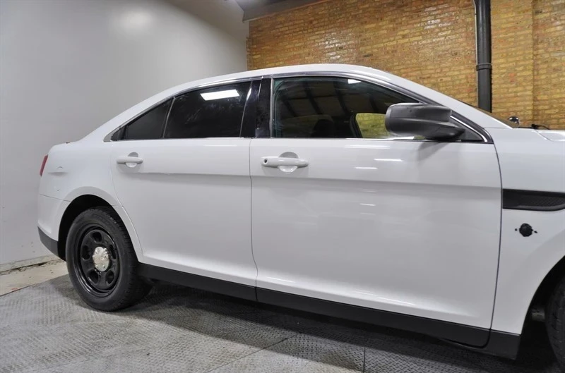 2014 Ford Taurus 5th Gen - Image 9 of 12