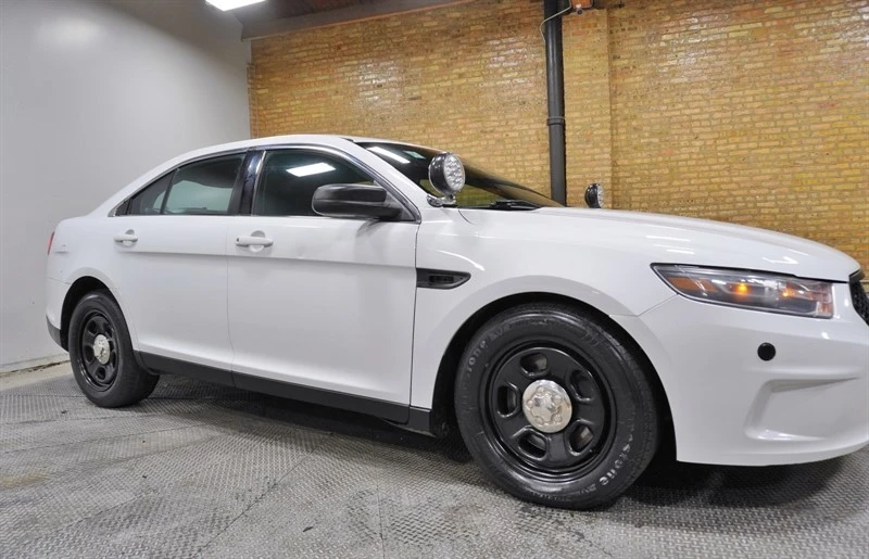 2014 Ford Taurus 5th Gen - Image 8 of 12