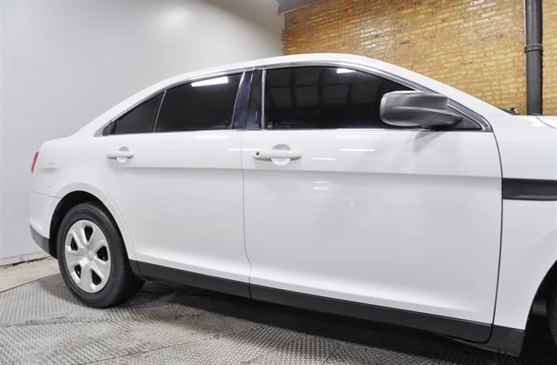 2014 Ford Taurus 5th Gen - Image 11 of 12
