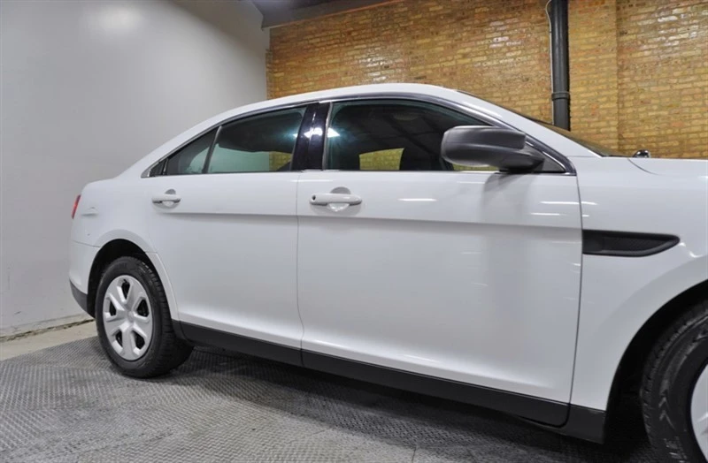 2014 Ford Taurus 5th Gen - Image 9 of 12