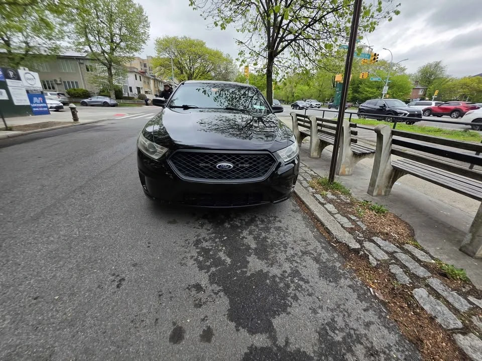 2014 Ford Taurus 6th Gen - Image 3 of 16