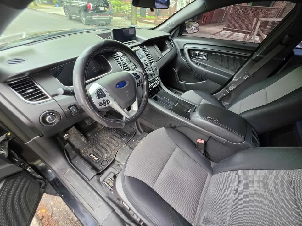 2014 Ford Taurus 6th Gen - Image 11 of 16