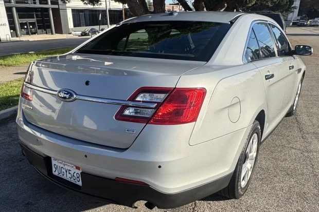 2014 Ford Taurus 5th Gen - Image 2 of 6