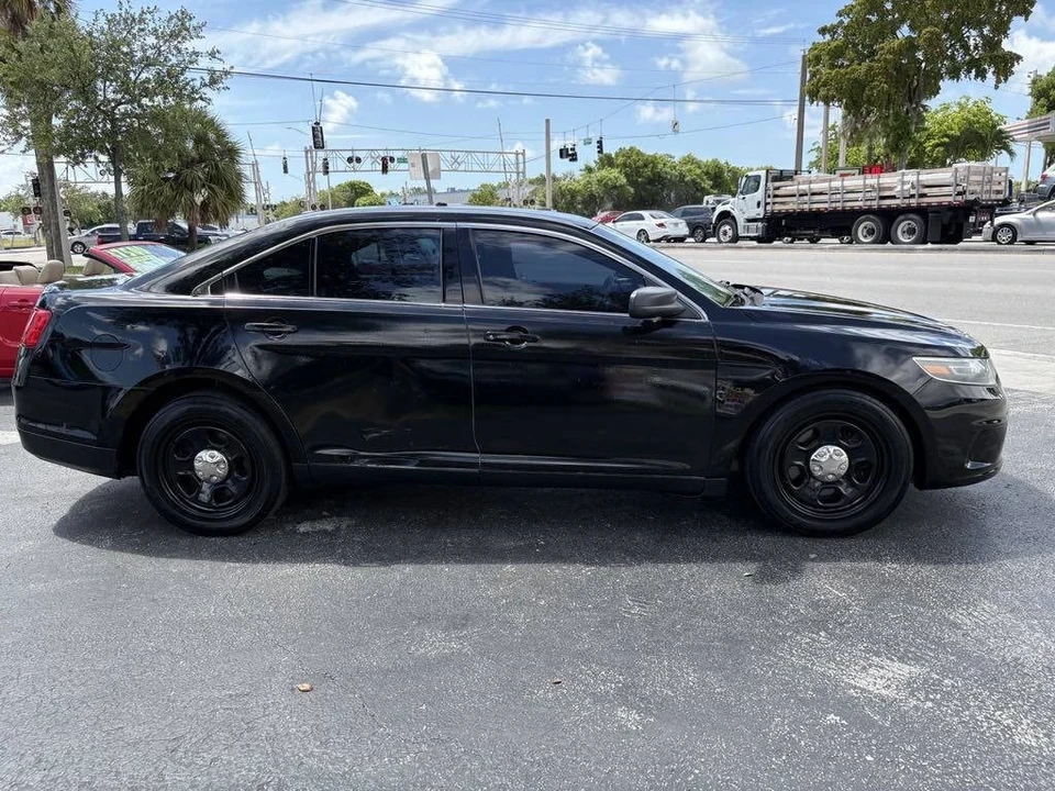 2014 Ford Taurus 5th Gen - Image 6 of 16