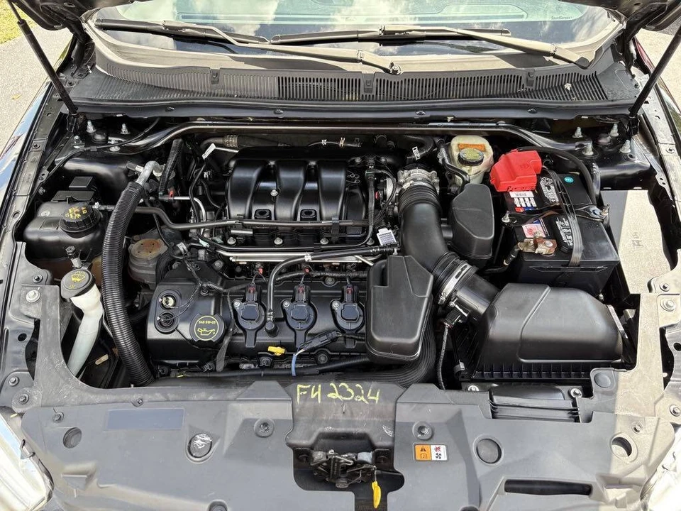2014 Ford Taurus 5th Gen - Image 15 of 16