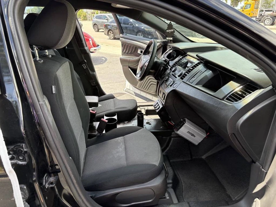 2014 Ford Taurus 5th Gen - Image 13 of 16